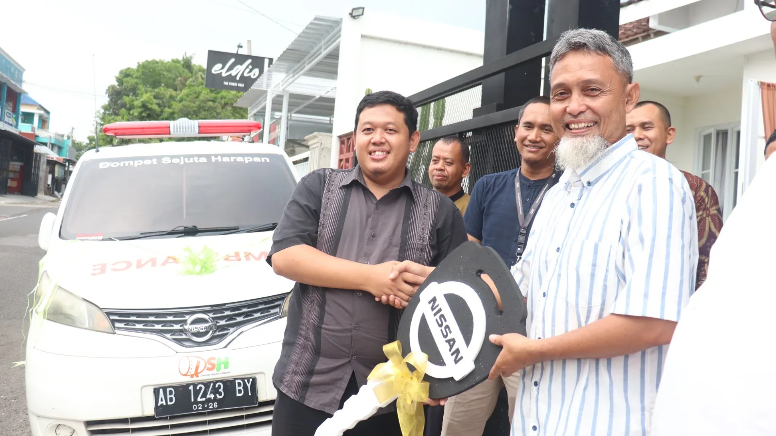Kompeten Serahkan Ambulans, Tingkatkan Akses Layanan Masyarakat Klaten