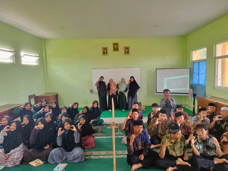 Edukasi Menjaga Fitrah di Era Digital, PPTQ Al-Amin dan Qur’an Homestay DSH Ajak Remaja Memahami Bahaya Pergaulan Bebas